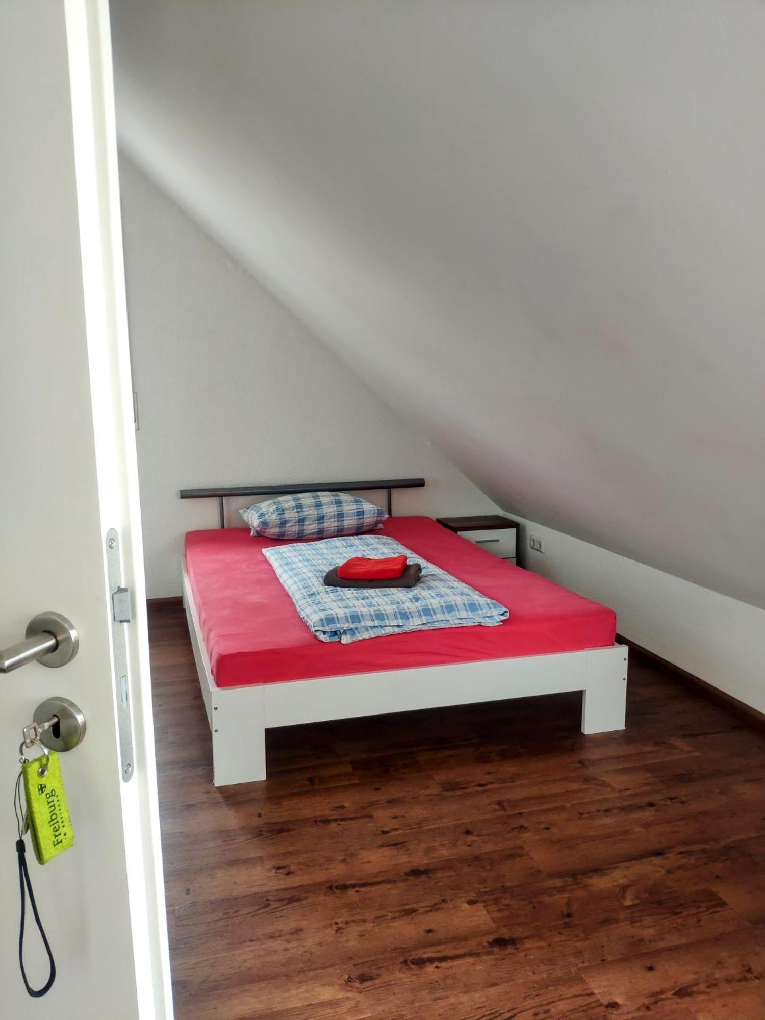 Apartment Und Privatzimmern In Freiburg Quarto foto